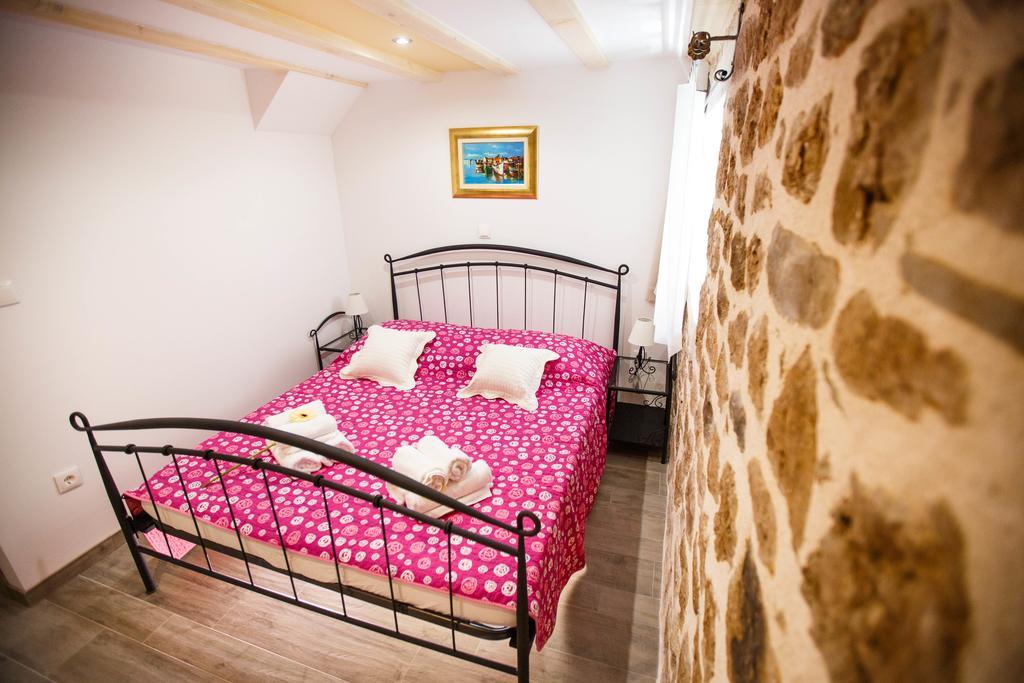Studio Apartments Bonaca Split Exterior foto